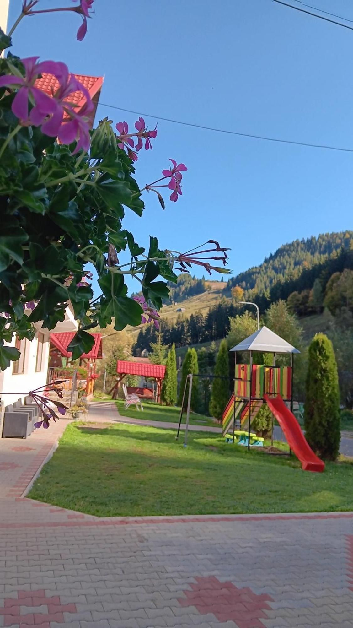 La Cascade 2 Hotel Moeciu De Sus Exterior foto